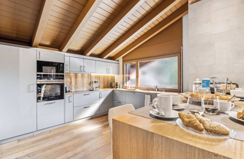Chermignon Chalet De Esquí | Exclusive Penthouse - Palm Springs by Mrs Miggins