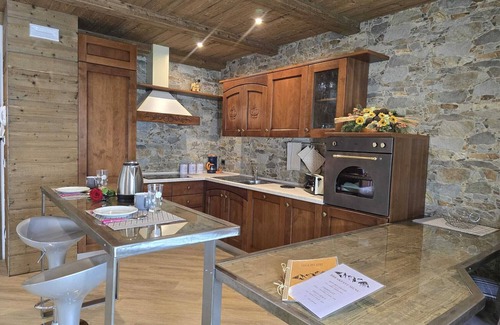 Valdisotto Chalet De Esquí | Exclusive rustic chic chalet with large furnished rooftop garden