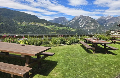 Valdisotto Chalet De Esquí | Exclusive rustic chic chalet with large furnished rooftop garden
