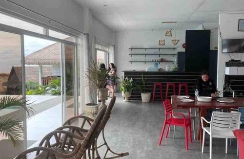 Oslob Casa | Exclusive SCIA Hills Resort with Pool