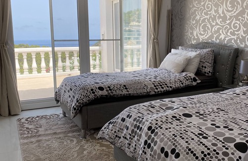 Mar Azul Villa | Villa exclusiva con vistas al mar para alquilar, 3 B + 3B, CIELO