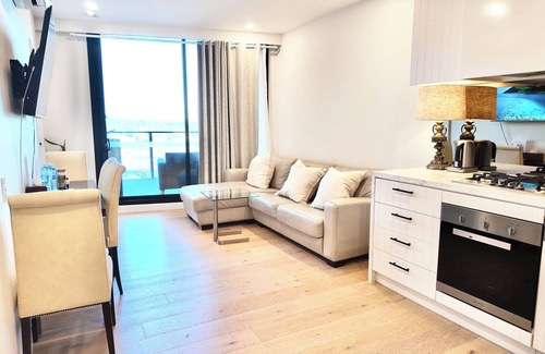 Clayton Apartamento | Exclusive Skyview 2BR2Bth Apartment @Mcity shopping centre Clayton MonashVIC3168