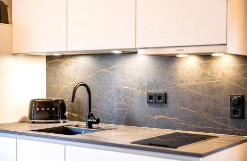 Wiederitzsch Apartamento | Exclusive Suite mit Tiefgarage in Nähe Messe-BMW-Porsche-DHL-Flughafen-Flugzeugwerk der Deutsche Aircraft