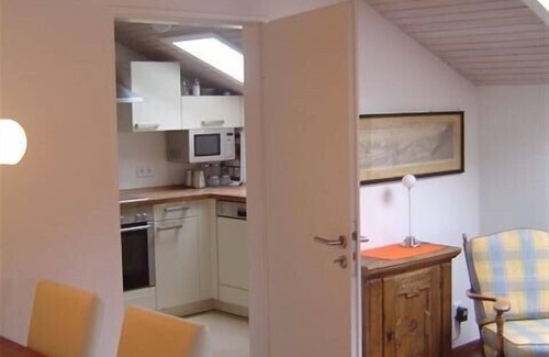 Oberstdorf Apartamento | Exclusivo apartamento en el último piso, fantásticas vistas a la montaña + balcón orientado al sur, zona tranquila
