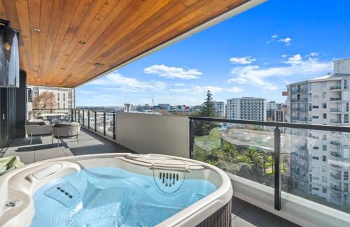 Newton Apartamento | Exclusive Urban Apartment Entire Floor Hot Tub