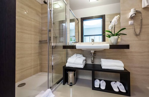 Stradom Hotel | Exclusive Urban Oasis near Main Square | Historic Charm | Vibrant Dining