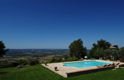 Guardea Villa | Histórico Olive Estate Manor con panorama infinito y cuevas etruscas, a 1 hora de R