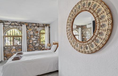 Almunecar Villa | Exclusive Villa, Wonderful Garden, Private Heated Pool