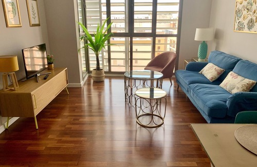 Fontanal-Maria Auxiliadora-Carretera de Carmona Apartamento | Exclusivo Apartamento de Diseño. Centro-santa Justa. Parking Gratis