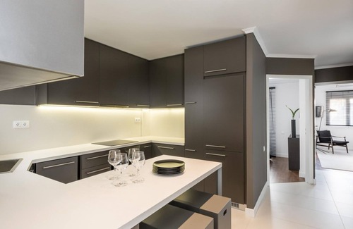 Plaka Apartamento | Executive 2 bdr Suite in Plaka - Acropolis View