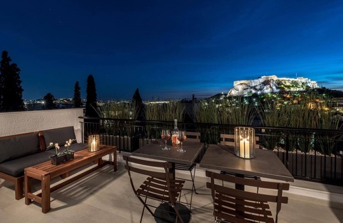 Plaka Apartamento | Executive 2 bdr Suite in Plaka - Acropolis View