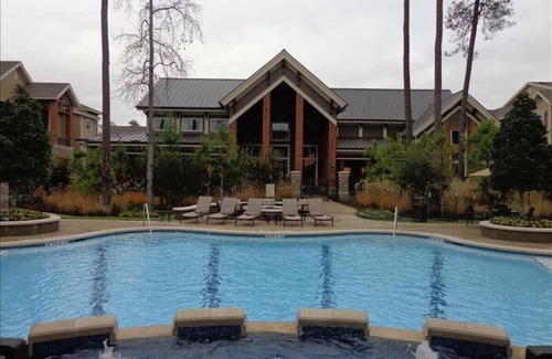 Grogan's Mill Apartamento | Condominio ejecutivo de 2 habitaciones / 2 baños en The Woodlands