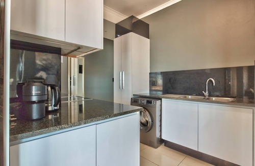 Observatory Apartamento | Executive 2-Bedroom Apartment with 180° City Views in Cape Town