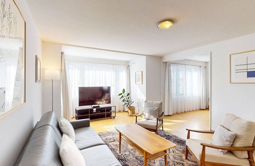 Seefeld Apartamento | Executive 2BR apt near lake/city center (Dufour 4)