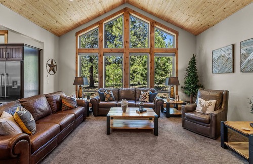 Sunriver Casa | Executive 8BR 8.5 BA Luxury Lodge Home, Sleeps 20