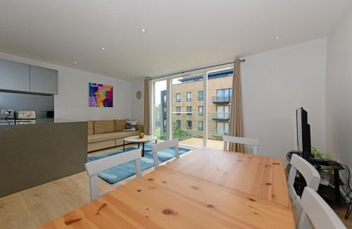 Syon Apartamento | Executive Apartment Near Chiswick and Kew Gardens