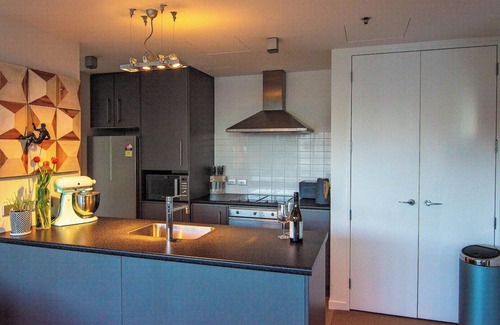 Wellington Apartamento | Executive Apartment - Great Location Close to Attractions, Shops & Eateries