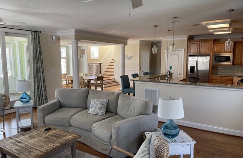 Northeast Virginia Beach Casa | Executive Beach Home for Monthly Rental Available June 2025. 30 Day Rental