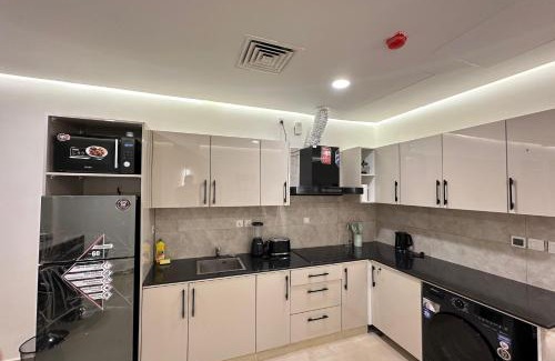 Blue Area Apartamento | Executive Escape's 2-Bedroom Suite, Massage Chair, Mountain View, F-7