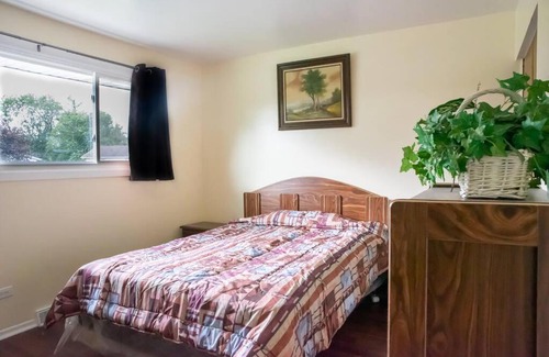 Hazel Crest Casa | Executive Family Home in quiet Culdesac