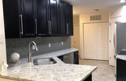 Gateway Casa | Executive golf course condo on the 10th green
