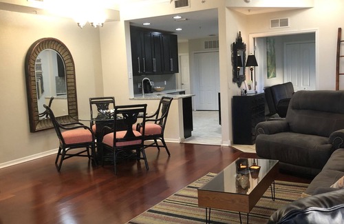 Gateway Casa | Executive golf course condo on the 10th green