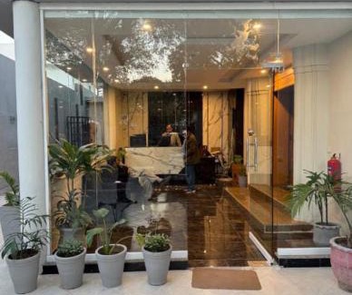F-8 Sector Casa | Executive Grand Royal