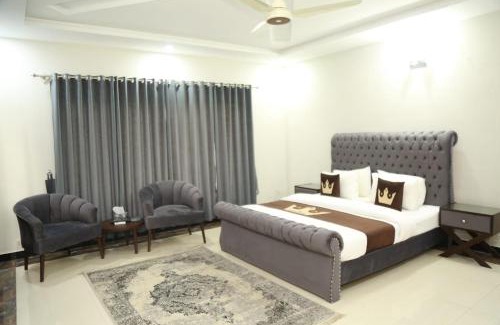 F-8 Sector Casa | Executive Grand Royal