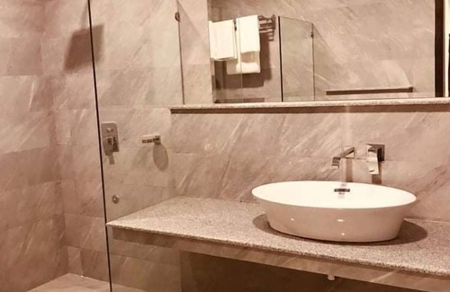 F-8 Sector Casa | Executive Grand Royal