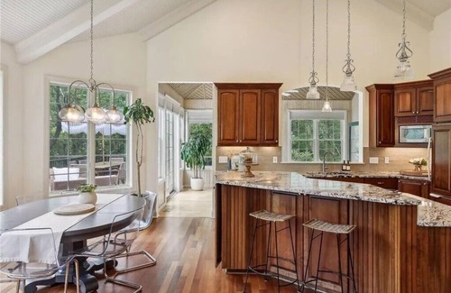 Stillwater Casa | Executive Home with spacious 5-bedroom in Stillwater with sauna, WiFi, & nature