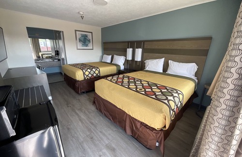 Beaumont Hotel | Executive Inn & Suites