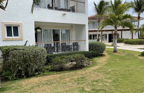 San Rafael del Yuma Condominio | Executive Latin Getaway on the Beach