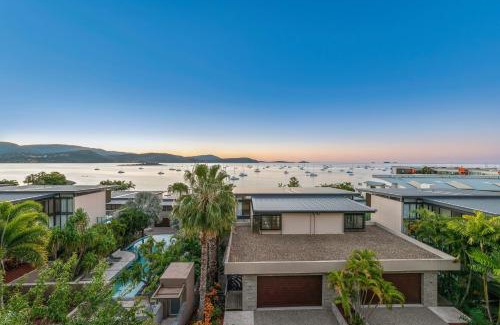 Airlie Beach Apartamento | Executive on Whisper Bay - Cannonvale