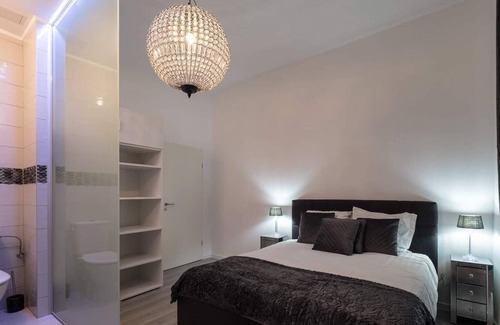 South Bonnevoie Casa | Executive Private Double Room with En-suite City Centre
