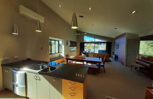 National Park Village Casa | Executive Stay Tongariro