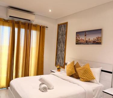 Wasa Amenfi West Apartamento | Executive studio at the Signature Apartment