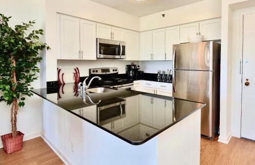 Crystal City Apartamento | Executive Suite at Crystal City - 1BR, Metro, Gym, Pool, Sauna, 2 Queen Beds