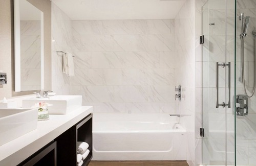 Union Square Casa | Executive Suite w/ Parlor Area, Hotel Nikko San Francisco, Indoor Pool