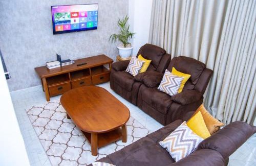 Biashara Apartamento | Executive Two & Three Bedroom Suites