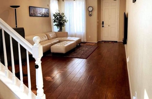 Goleta Casa | Executive Vacation home near beach &UCSB