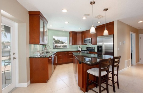 St. Petersburg - Clearwater Casa | Executive Waterfront (Sailboat Water) Home on Tampa Bay