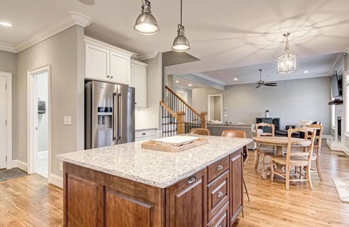 Stokesdale Casa | Executuve 3-bedroom house in Stokesdale/Greensboro - 15 Minutes from PTI Airport