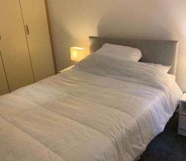 Dublin Apartamento | Exhilarating 2BD Flat with Outdoor Patio Dublin!