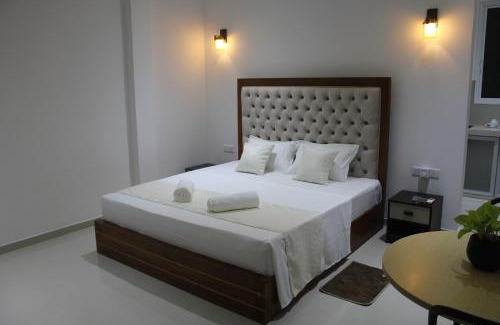 Dadugama Casa | Exin River Breeze Transit Hotel - Katunayake