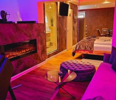 Gifhorn Apartamento | exkl. romantisches SM Apartment Black Rose