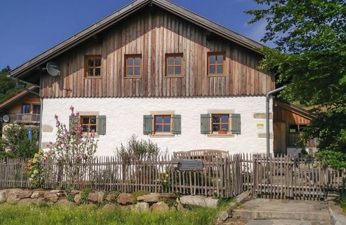Neuschoenau Apartamento | Casa de campo exclusivamente renovada para 2 personas con sauna, galería y vista maravillosa