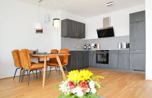 Innenhafen Apartamento | Exklusive 2-zimmer-fewo am Südstrand mit Meerblick und Blick zum Banter See