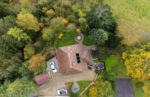 Schonach im Schwarzwald Casa | Exklusives Ferienhaus am Waldrand mit Whirlpool und Sauna