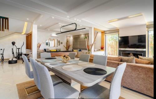 Ouahat Sidi Brahim Villa | Exotic villa-VIP-family only -housekeeper ,Billard,ping-pong,piscine chauffée-sur demande-