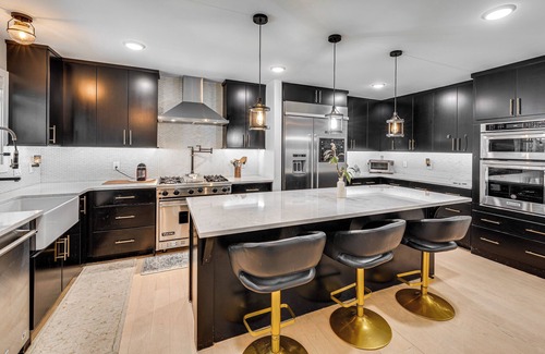 Fontana-on-Geneva Lake Casa | Expansive Fontana Home < 2 Mi to Geneva Lake!